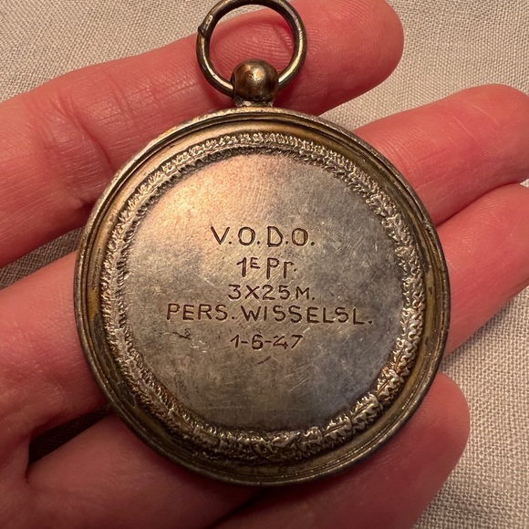 Rare large vintage 1940s silver swimming medal 1947 vintage medal sports - Picture 6 of 10